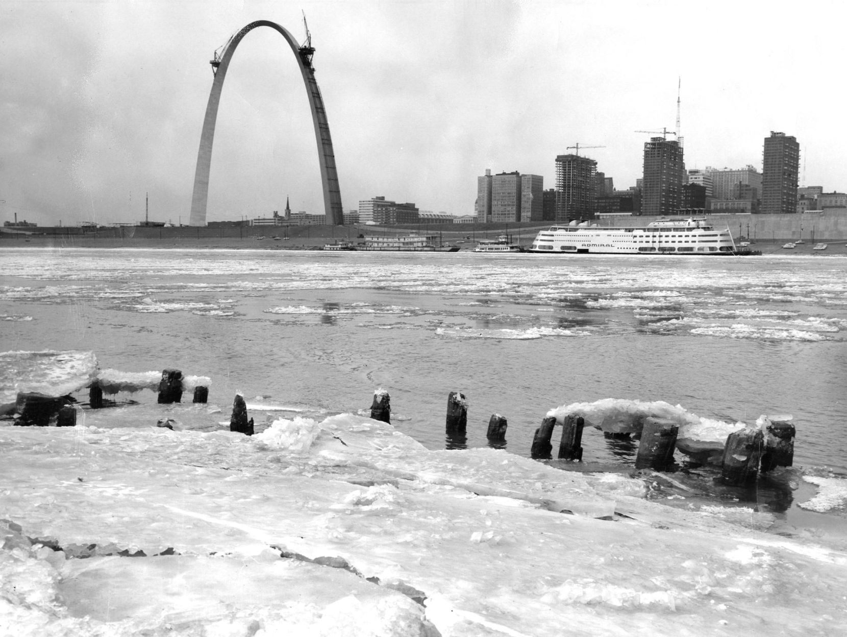 Mississippi River Ice